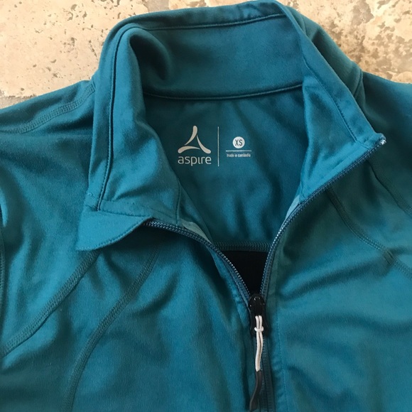 Aspire athletic jacket. Size XS - Picture 2 of 3